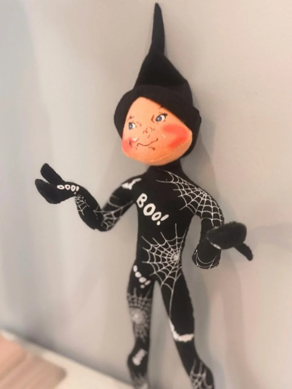 Annalee Vintage 2004 Halloween Spiderweb Boo Elf 16